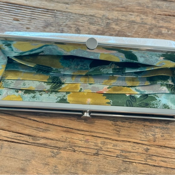 HOBO Pearlized Blush Lauren Clutch